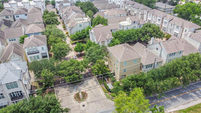 8806 Lakeshore Bend Drive, Houston, TX 77080