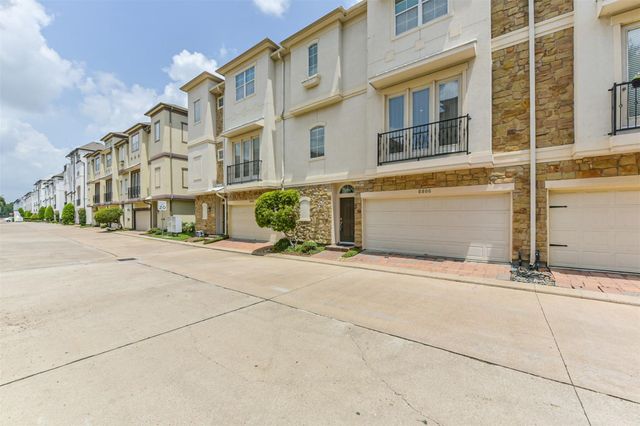 8806 Lakeshore Bend Drive, Houston, TX 77080