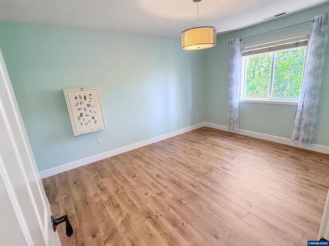 1357 Kitsap Ct NW, Salem, OR 97304