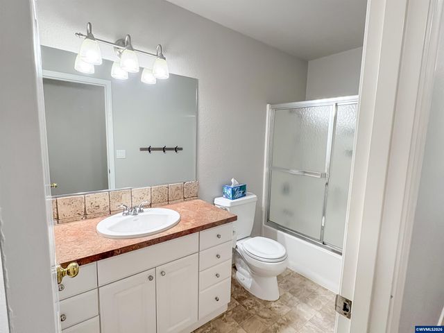 1357 Kitsap Ct NW, Salem, OR 97304