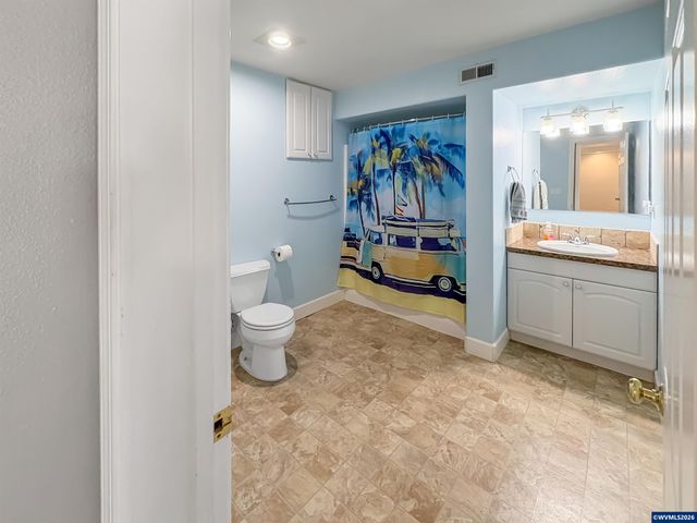 1357 Kitsap Ct NW, Salem, OR 97304