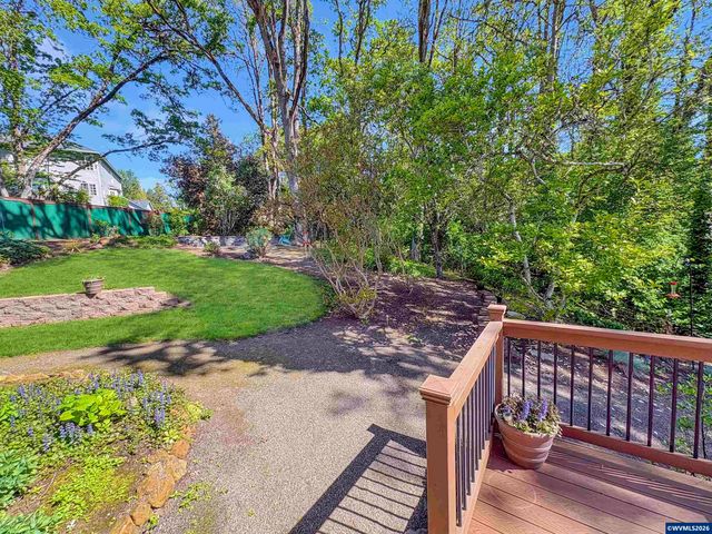 1357 Kitsap Ct NW, Salem, OR 97304