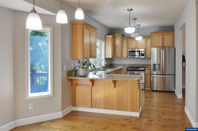 1357 Kitsap Ct NW, Salem, OR 97304