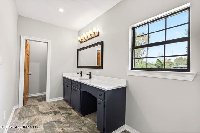 18265 Landon Road, Gulfport, MS 39503