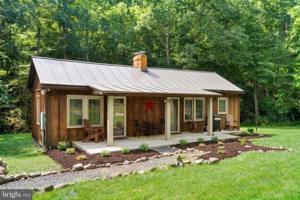 1789 HELMICK ROCK RD, Mathias, WV 26812