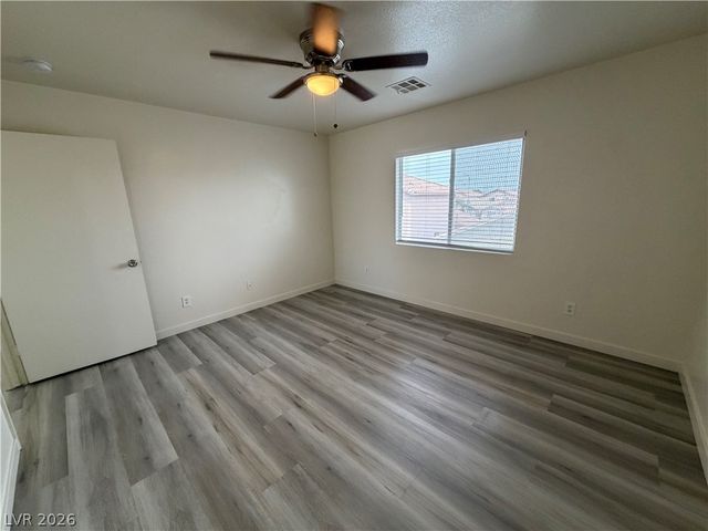 1094 Scarlet Haze Avenue, Las Vegas, NV 89183