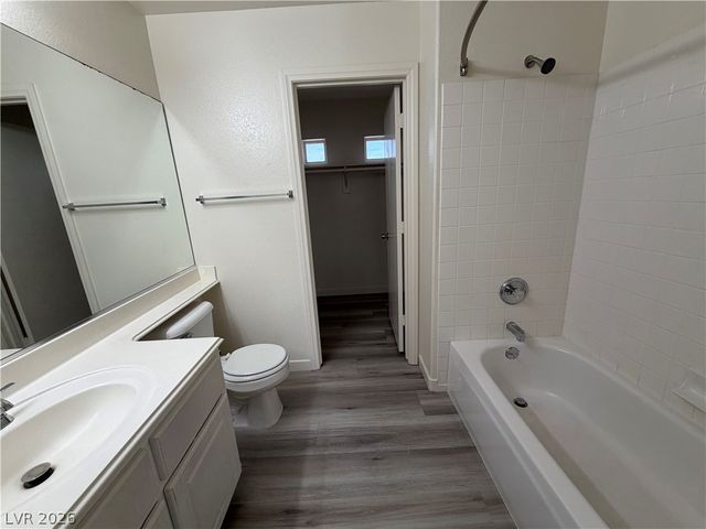 1094 Scarlet Haze Avenue, Las Vegas, NV 89183