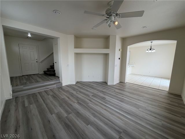 1094 Scarlet Haze Avenue, Las Vegas, NV 89183