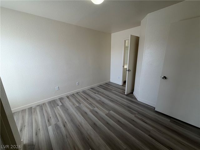 1094 Scarlet Haze Avenue, Las Vegas, NV 89183