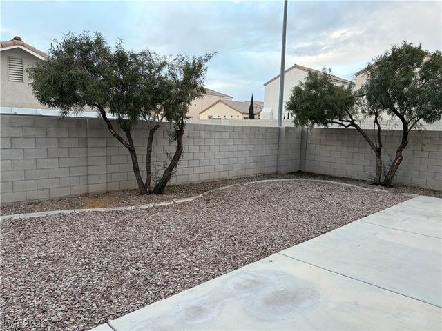1094 Scarlet Haze Avenue, Las Vegas, NV 89183