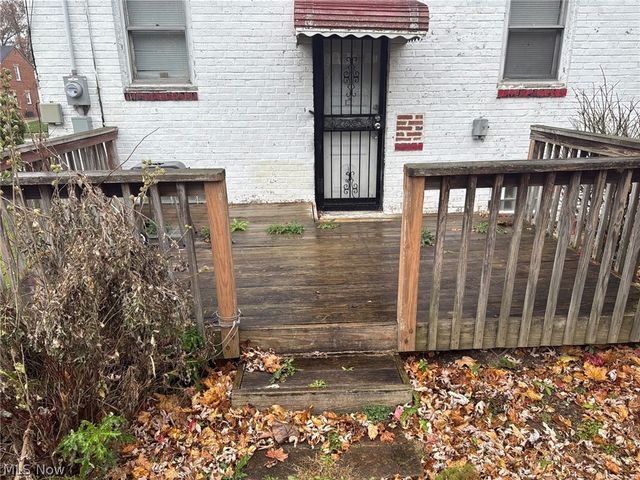 17316 Throckley Avenue, Cleveland, OH 44128