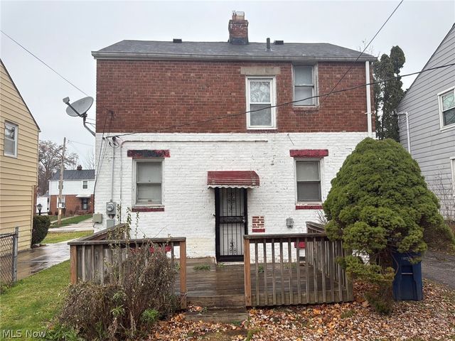 17316 Throckley Avenue, Cleveland, OH 44128