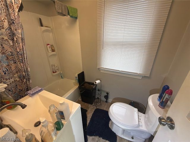 17316 Throckley Avenue, Cleveland, OH 44128