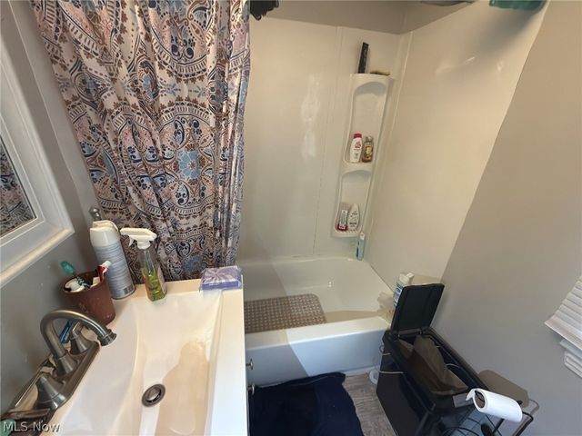 17316 Throckley Avenue, Cleveland, OH 44128