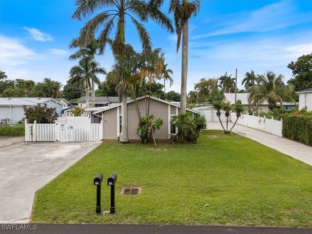 51-55 Lake ST, North Fort Myers, FL 33903