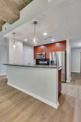 415 Church St Apt 1105, Nashville, TN 37219