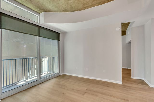 415 Church St Apt 1105, Nashville, TN 37219