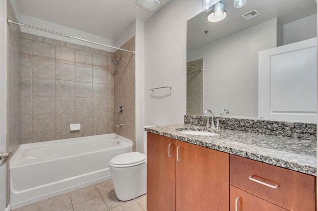 415 Church St Apt 1105, Nashville, TN 37219