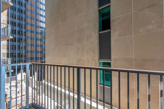 415 Church St Apt 1105, Nashville, TN 37219