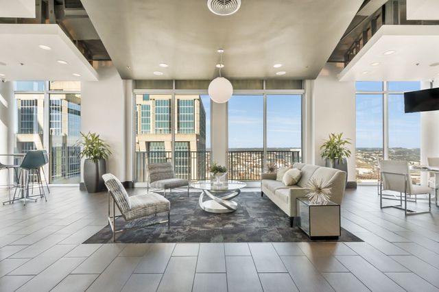 415 Church St Apt 1105, Nashville, TN 37219