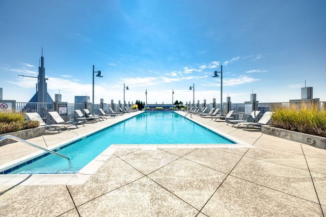 415 Church St Apt 1105, Nashville, TN 37219