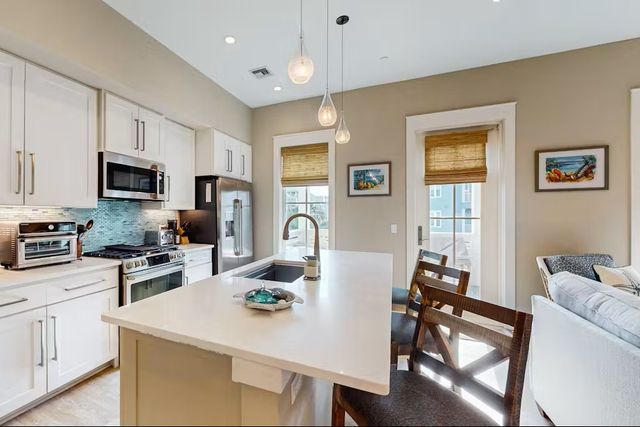 136 Palmilla Cr 202, Port Aransas, TX 78373