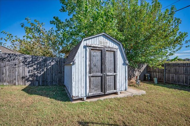 10304 Lighthouse Court, Oklahoma City, OK 73159