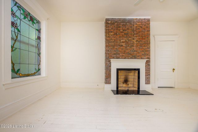 1238 Ormsby Ct, Louisville, KY 40203