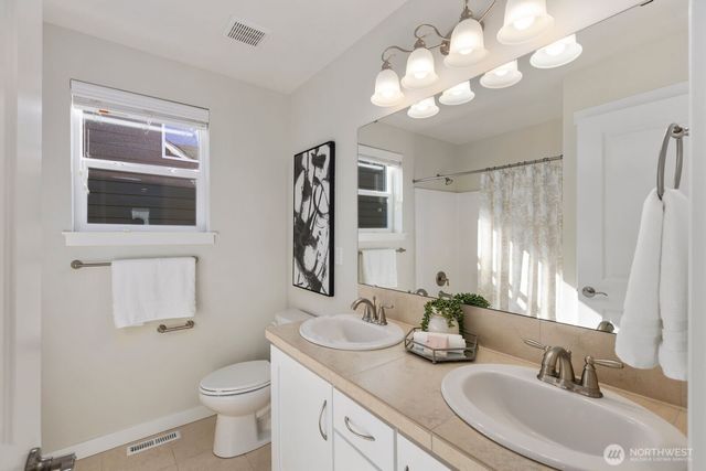 34125 SE Moses St., Snoqualmie, WA 98065