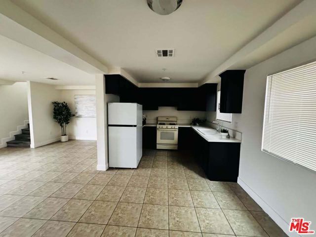 601 W 84th Street, Los Angeles, CA 90044
