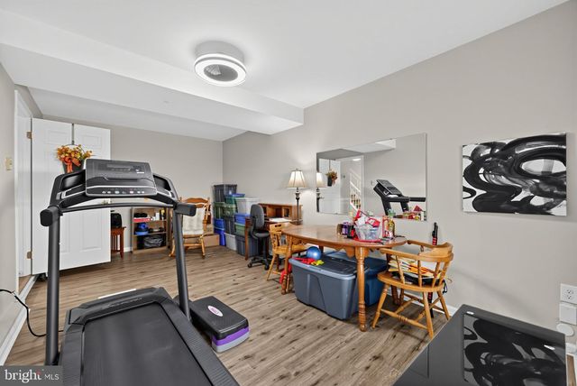5 THORNHILL CT, Sicklerville, NJ 08081