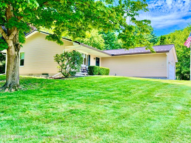 112 Wedgewood Drive, Charlotte, MI 48813
