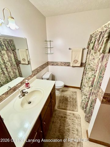 112 Wedgewood Drive, Charlotte, MI 48813