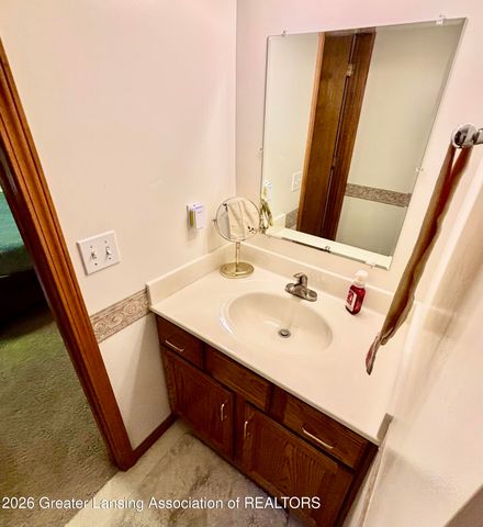 112 Wedgewood Drive, Charlotte, MI 48813