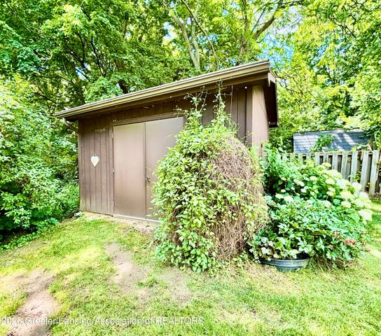112 Wedgewood Drive, Charlotte, MI 48813