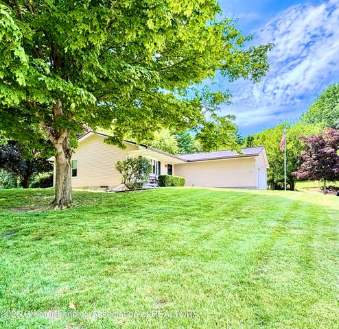 112 Wedgewood Drive, Charlotte, MI 48813