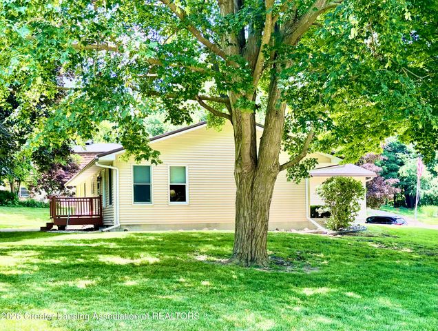 112 Wedgewood Drive, Charlotte, MI 48813