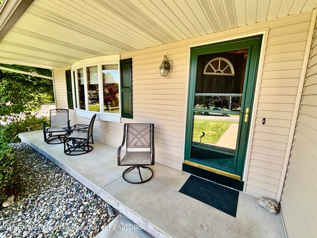 112 Wedgewood Drive, Charlotte, MI 48813