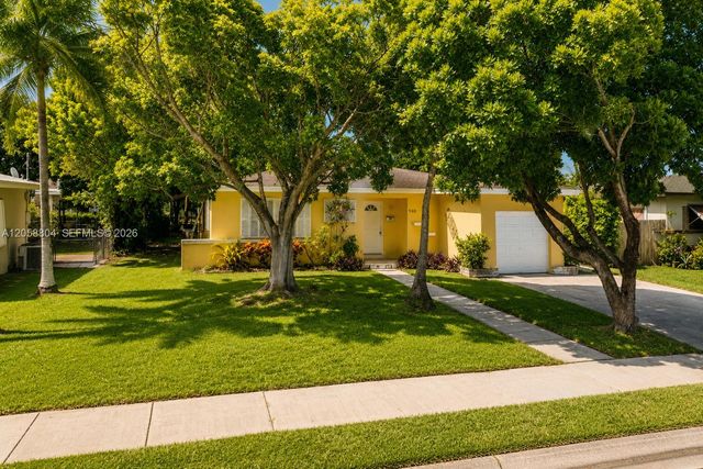 948 NW 9th Court, Homestead, FL 33030