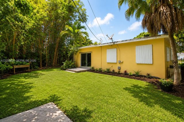 948 NW 9th Court, Homestead, FL 33030
