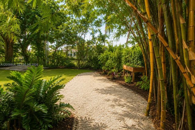 948 NW 9th Court, Homestead, FL 33030