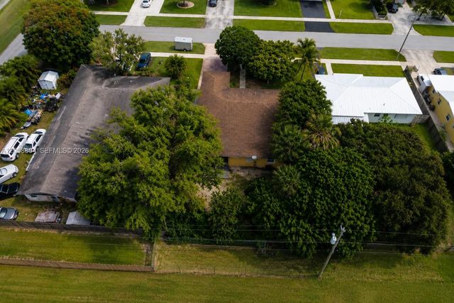 948 NW 9th Court, Homestead, FL 33030
