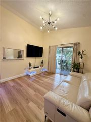 2361 NW 96th Ter 18H, Pembroke Pines, FL 33024