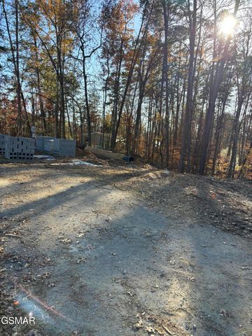 2779 Easy Street, Sevierville, TN 37862