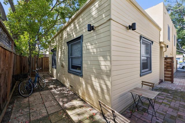 270 Everett Avenue, Palo Alto, CA 94301
