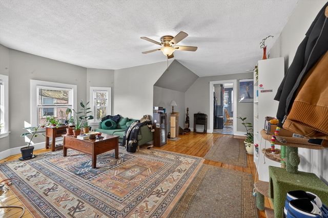 211 Summer St, Somerville, MA 02143