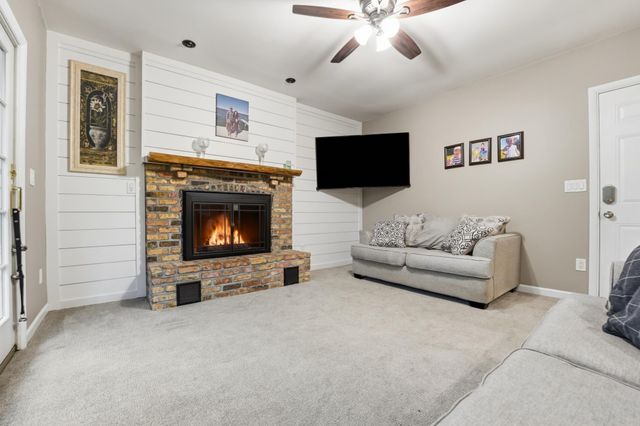 8258 Hemingway Avenue S, Cottage Grove, MN 55016
