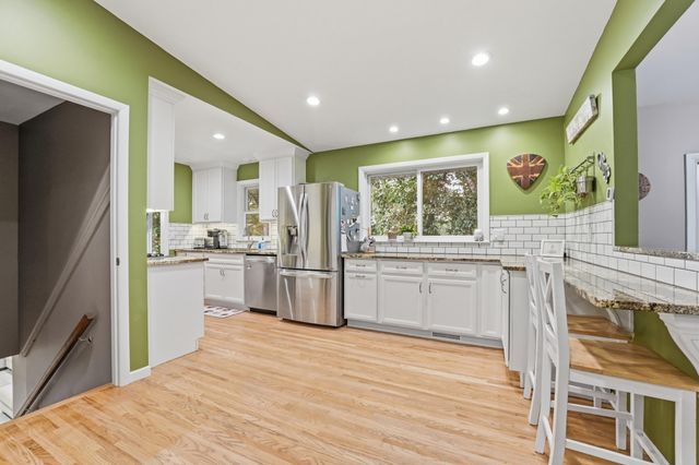 8258 Hemingway Avenue S, Cottage Grove, MN 55016