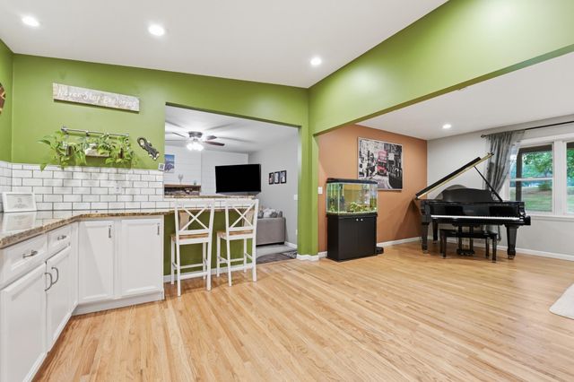 8258 Hemingway Avenue S, Cottage Grove, MN 55016