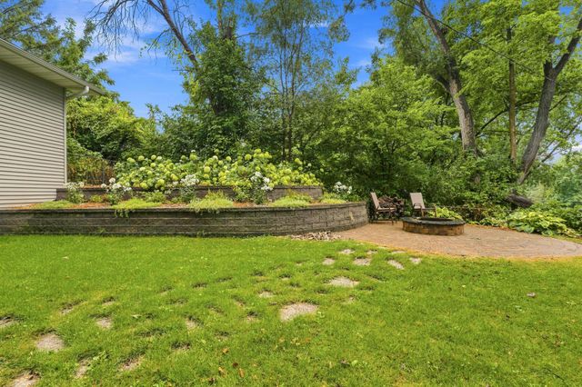 8258 Hemingway Avenue S, Cottage Grove, MN 55016